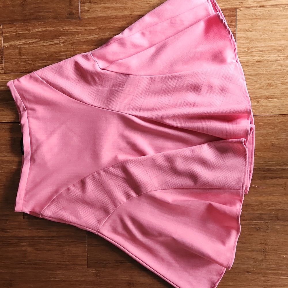 BCBG maxazria pink skirt size small